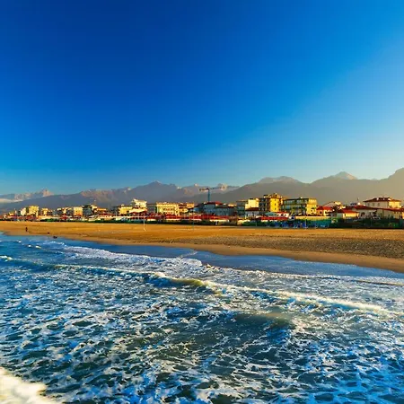 Caravel 12 Lido di Camaiore